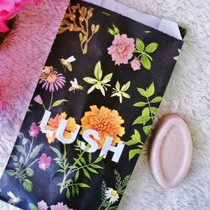 Full of Grace Face Serum Bar LUSH